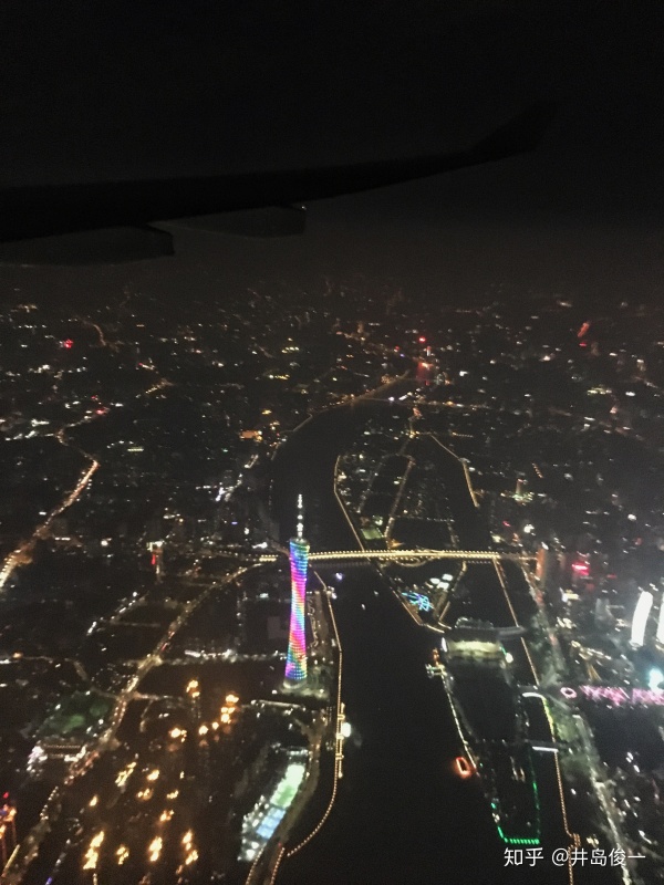 广州 cbd 上空夜景,俯视小蛮腰